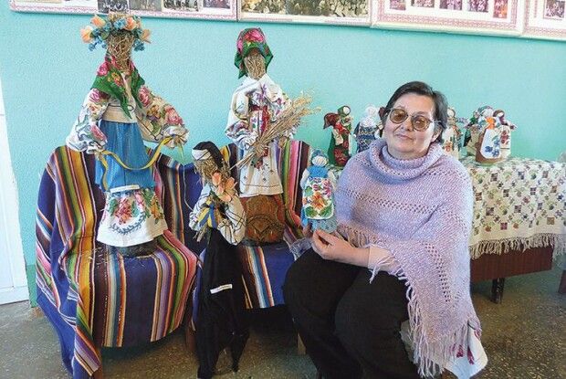 Ведмідь із реп’яхів  та символи України