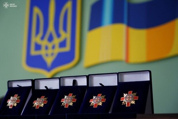 У Луцьку відзначили рятувальників державними нагородами за професійні здобутки