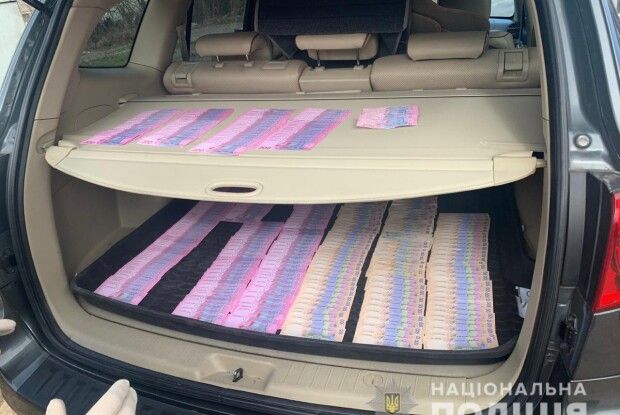 У Рівному на хабарі в 150 тисяч гривень поліція затримала посадовців управління Держпраці