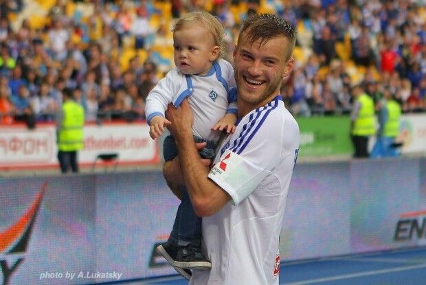 В Андрія Ярмоленка - свято