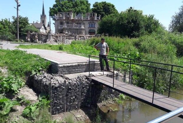 На що у ці дні перетворився волинський будинок з химерами Миколи Голованя (Фото)