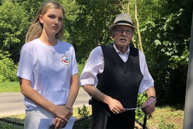 81-літнього поляка у дитинстві 10 діб переховував у збіжжі волинський селянин