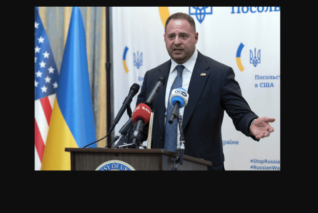 Чому Єрмак викликає роздратування у Вашингтона?