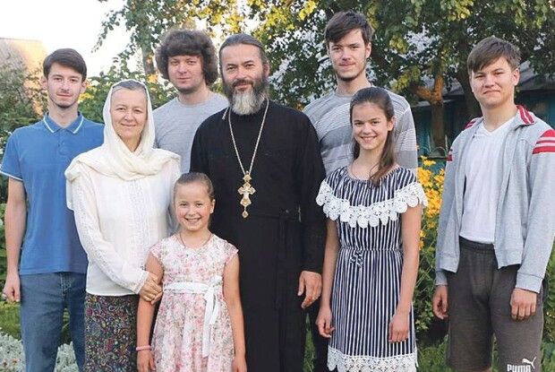 Виходила заміж за інженера-механіка,  а стала… матушкою