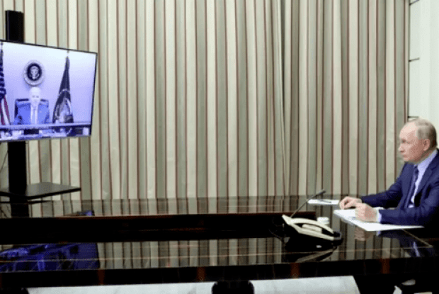 Росія може втратити доступ до долара, якщо почне нове вторгнення в Україну – Байден