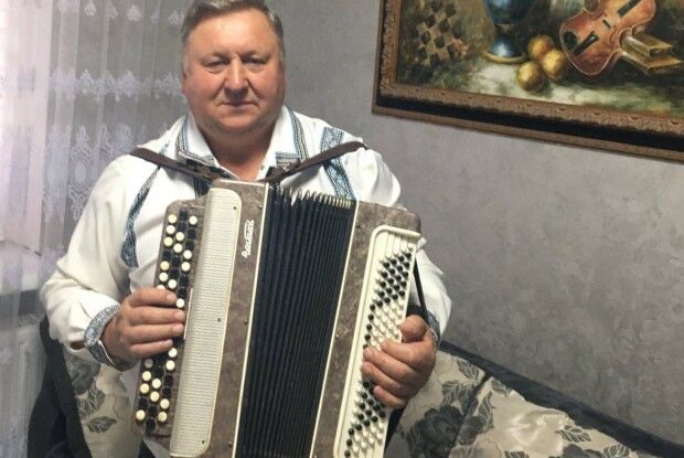 Сьогодні Горохівщина щедро дарує золото побажань своєму Пісняреві