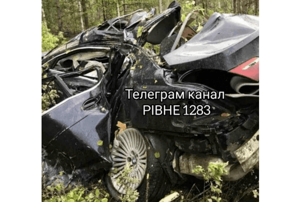 На Рівненщині сталася жахлива ДТП: дві людини загинули (Відео)