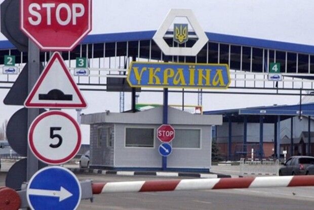 Чоловіки виїжджають за кордон під виглядом культурних діячів: скільки не повернулося