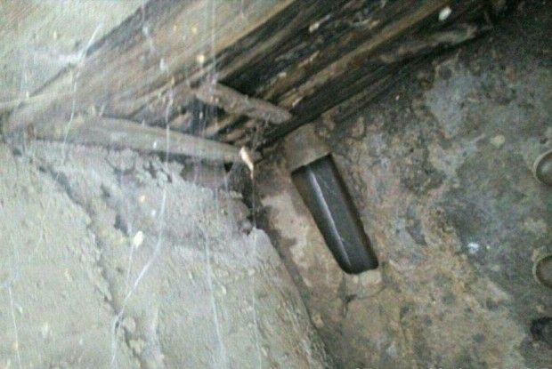 У Луцьку виявили трубу з нечистотами, які течуть в річку Сапалаївку