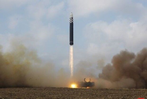Північна Корея запустила дві балістичні ракети в бік Японського моря