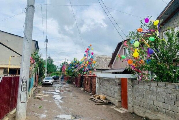 Барвисті традиції: як роми «закликають» зятів