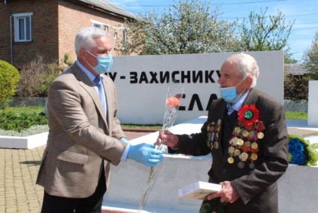 Нововолинському ветерану, який пройшов від Харкова до Будапешта, вручили медаль
