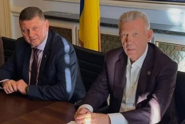 Залужного звинувачують  у… спільному фото з Ківаловим