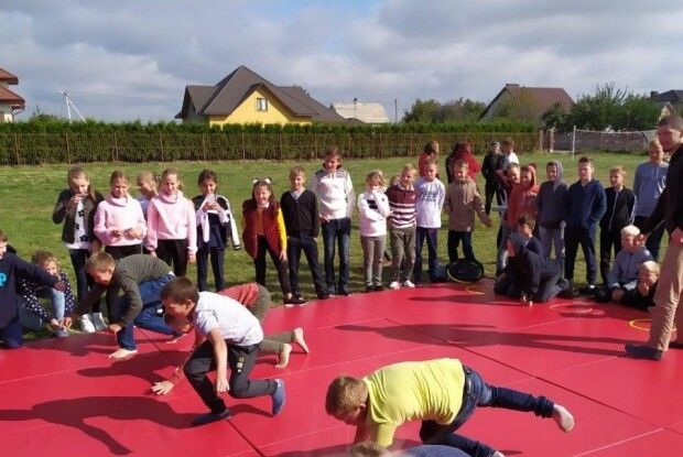 У Рованцівській школі діти опановували техніку дзюдо
