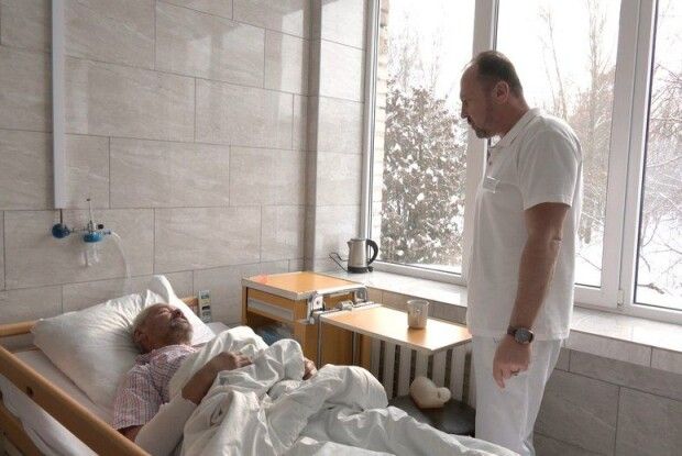 Пацієнту ампутували стопи: в лікарні у Луцьку лікують двох чоловіків із обмороженнями (Відео)
