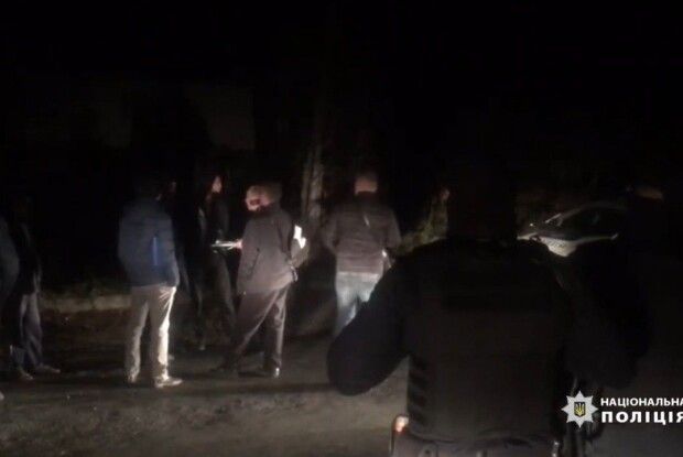 Двоє під вартою, один – вдома із браслетом: підозрюваним у нападі на фермера обрали запобіжний захід