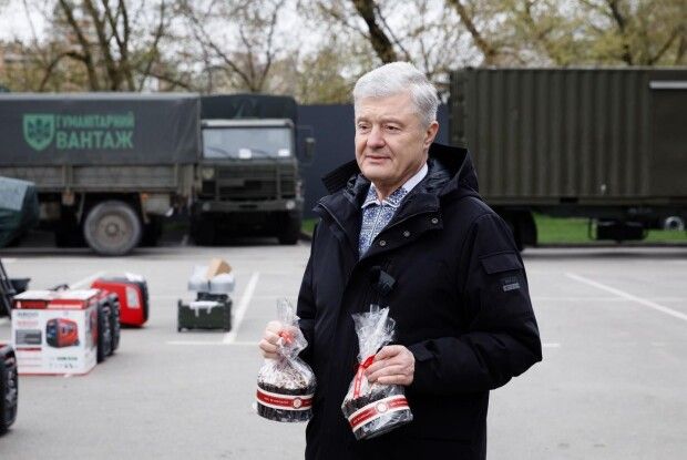 Петро Порошенко передав партію «Ай-Петрі» захисникам столиці