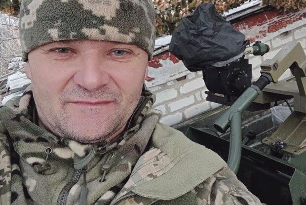 А фронтовий Директор із Волині ще з 7 років перевіряв зошити  з мамою-вчителькою