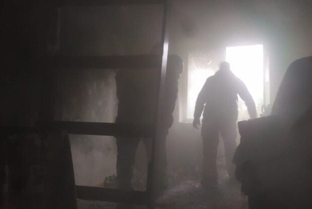 Зайнялася квартира, мешканців евакуювали: учора вогонь наробив лиха на Рівненщині 