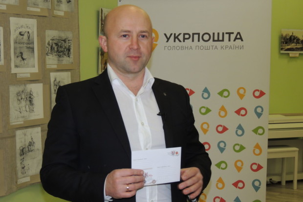 «Пенсію людині поважного віку листоноша принесе додому»