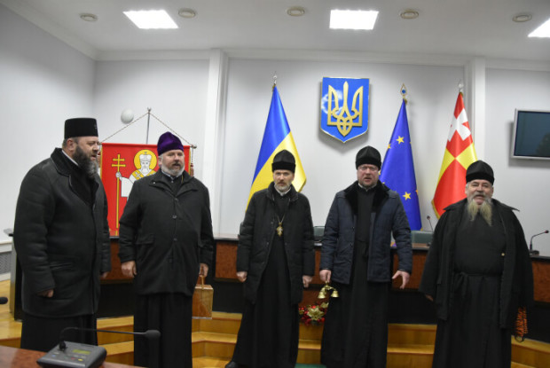 Ранок у Луцькій міській раді розпочався з колядок