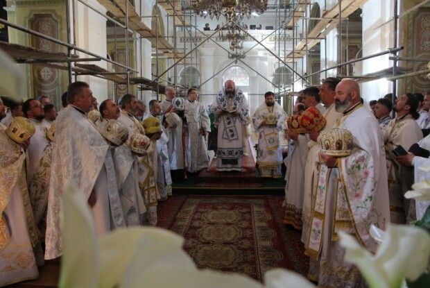 Як митрополита Луцького і Волинського Михаїла вітали з днем народження (Відео) 