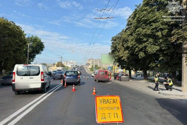 У Луцьку зіткнулися одразу 4 автівки