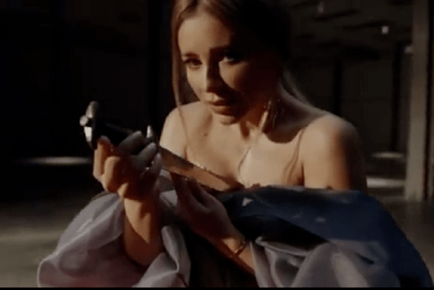 Ані Лорак раптово перейшла на українську і вирішила оголитися