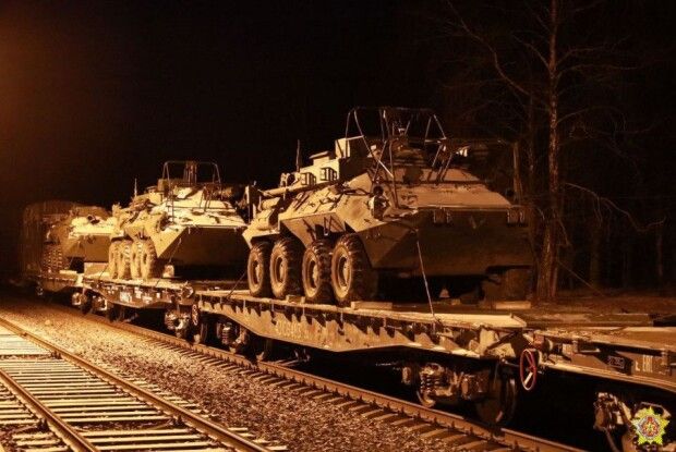 У Генштабі прокоментували, яку техніку везуть до білорусі з росії