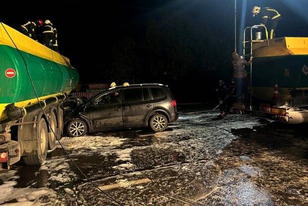 На Волині зіткнулися легковик із бензовозом