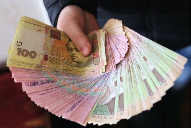 У Пенсійному фонді уточнили, наскільки великі мішки готувати пенсіонерам для одержання підвищених виплат у березні