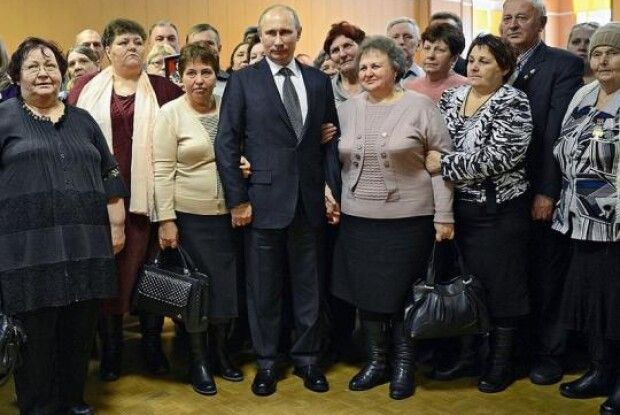 Від спортсменок до бабусь: Кого запросив до свого гарему путін (Фото)
