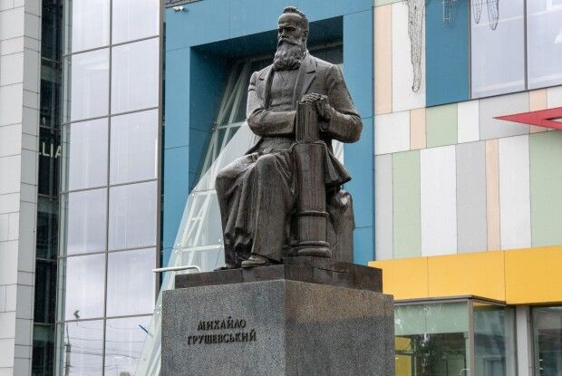 У Луцьку вшанували головного ідейного натхненника незалежності – Михайла Грушевського