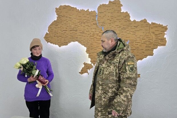 Матері загиблого Героя з Волині вручили посмертну нагороду сина