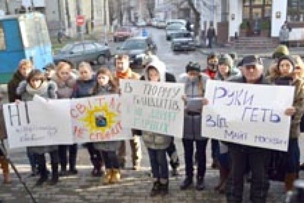 ЛУЧАНИ ПІДТРИМАЛИ МАЙЮ МОСКВИЧ