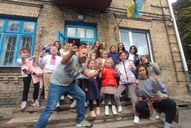 Маленькі волинські «Бандерівці» зібрали для українських захисників 400 тисяч гривень (Відео)