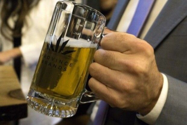 У Канаді випустили перше в світі пиво з коноплі