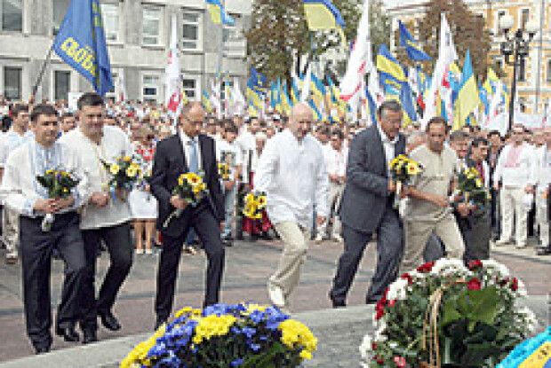 НЕЗАЛЕЖНІСТЬ ПОТРЕБУЄ ЗАХИСТУ*