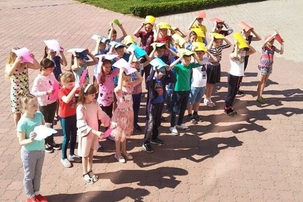 Чудова нагода розважитись та повчити англійську мову