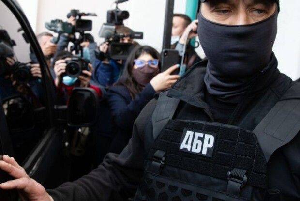 Театр абсурду: адвокати Порошенка розказали, як ДБР «склепало» «справу картин» на основі Вікіпедії