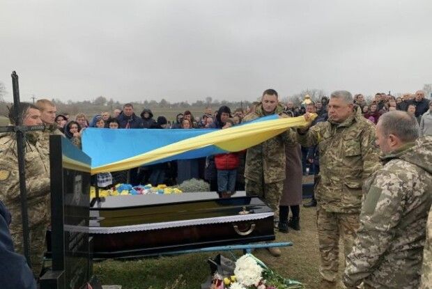 На Рівненщині попрощалися з сержантом, який загинув внаслідок танкового обстрілу (Фото) 