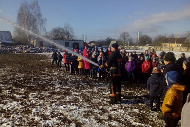 Учні сільської школи відчули себе справжніми рятувальниками