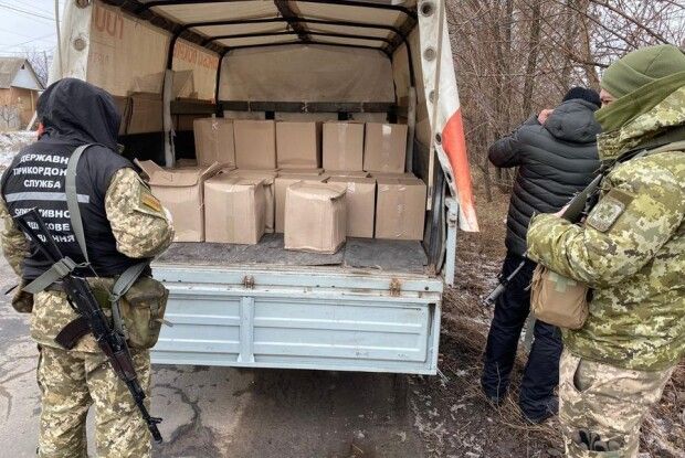 У зоні ООС затримали вантажівку з тонною спирту