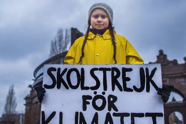 16-річна дівчина пошила в дурні Трампа і Путіна