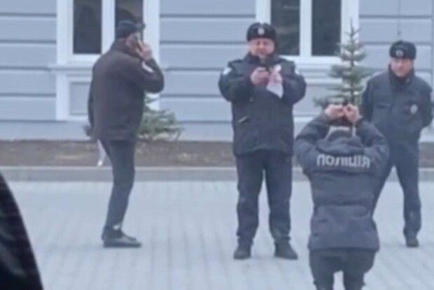 В Одесі звільнили 3-х співробітників університету МВС: змусили курсанта присідати і фільмували (Відео)