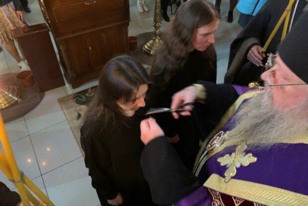 Зворушливий обряд постригу відбувся в обителі на Камінь-Каширщині