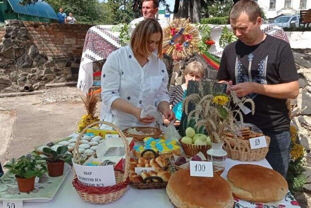 У Мар'янівській ТГ на благодійному ярмарку для ЗСУ зібрали більше 50 тисяч гривень (Фото)