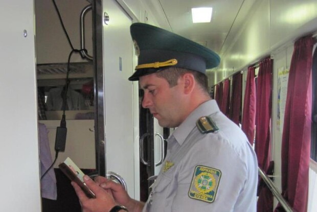 Я валіза, валіза, валіза, я зовсім не пасажир