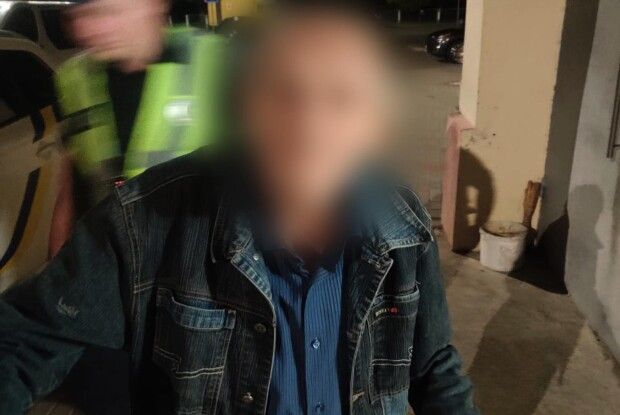 Волинські патрульні допомогли загубленому чоловікові повернутися додому