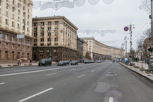 «Жити в Луганську — ​як обідати в туалеті»